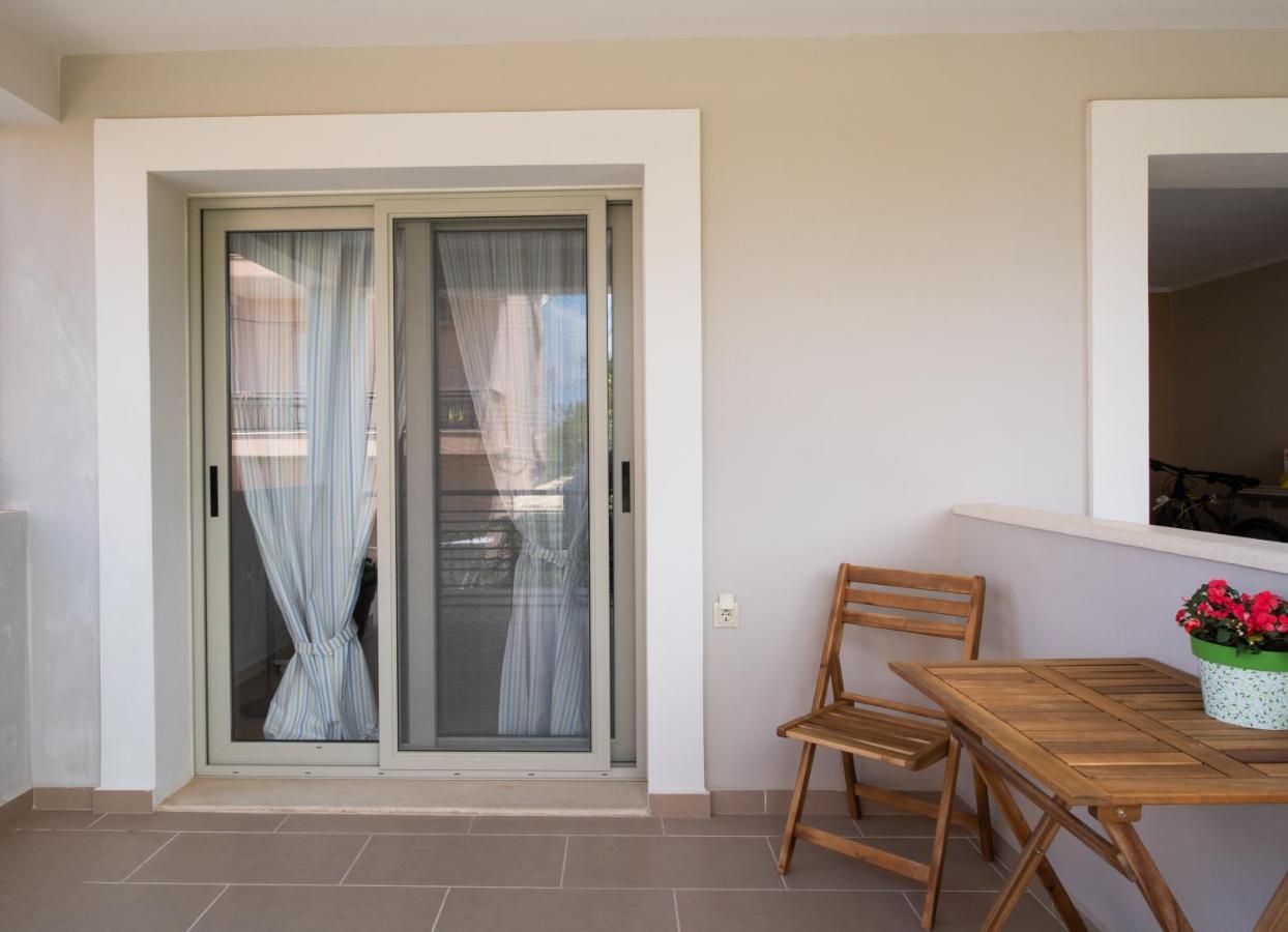 La Strada Apartment Lefkada City Bagian luar foto
